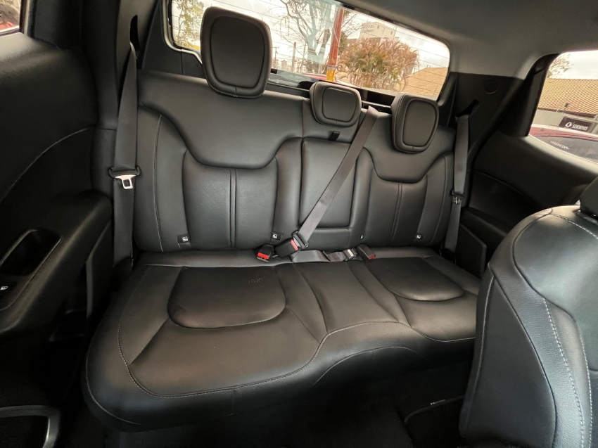 fiat toro 1.3 turbo 270 flex volcano at6 4p automatico 2023