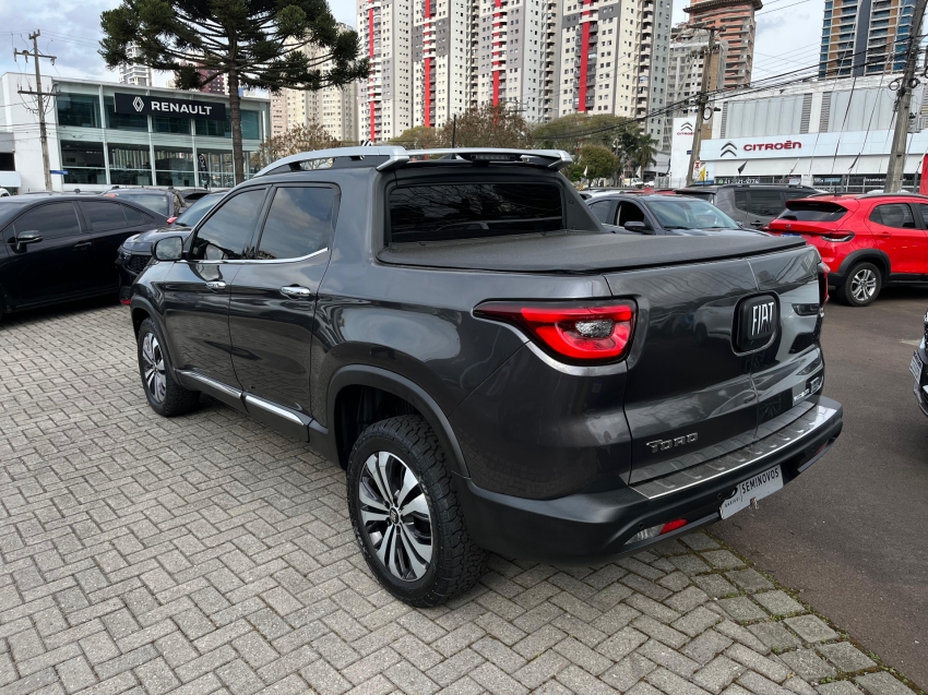 fiat toro 1.3 turbo 270 flex volcano at6 4p automatico 2023