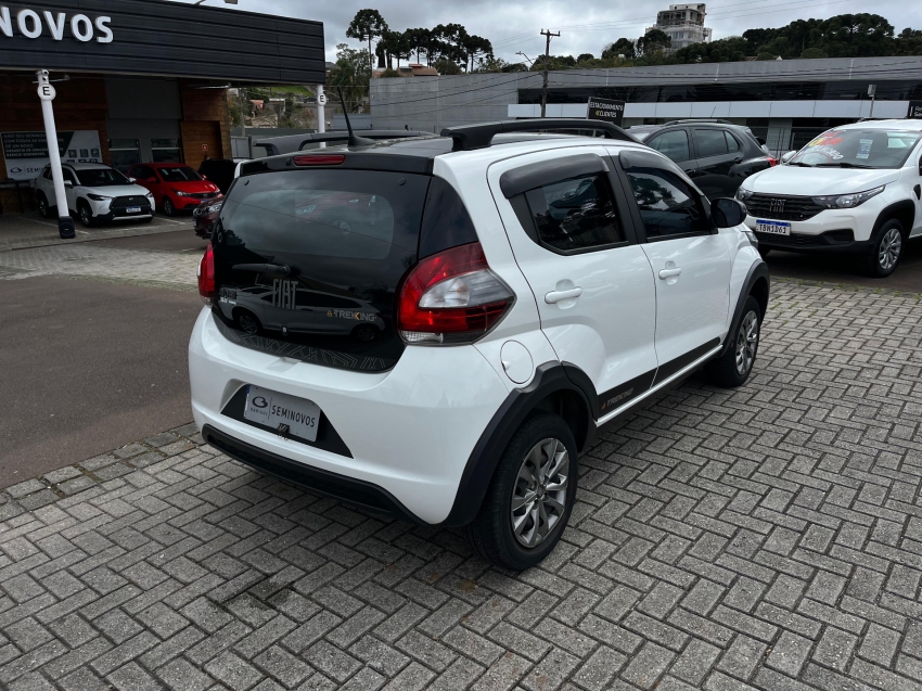 fiat mobi 1.0 evo flex trekking manual 4p 2022