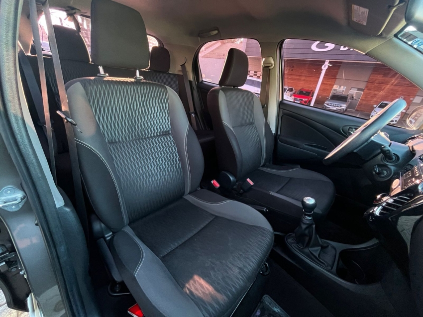 toyota etios 1.5 xs 16v flex 4p manual 2017