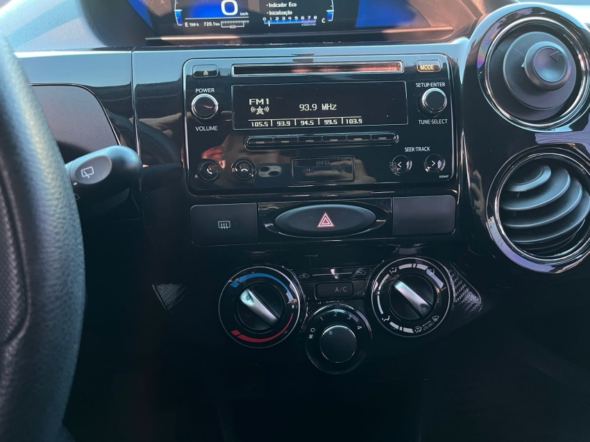 toyota etios 1.5 xs 16v flex 4p manual 2017