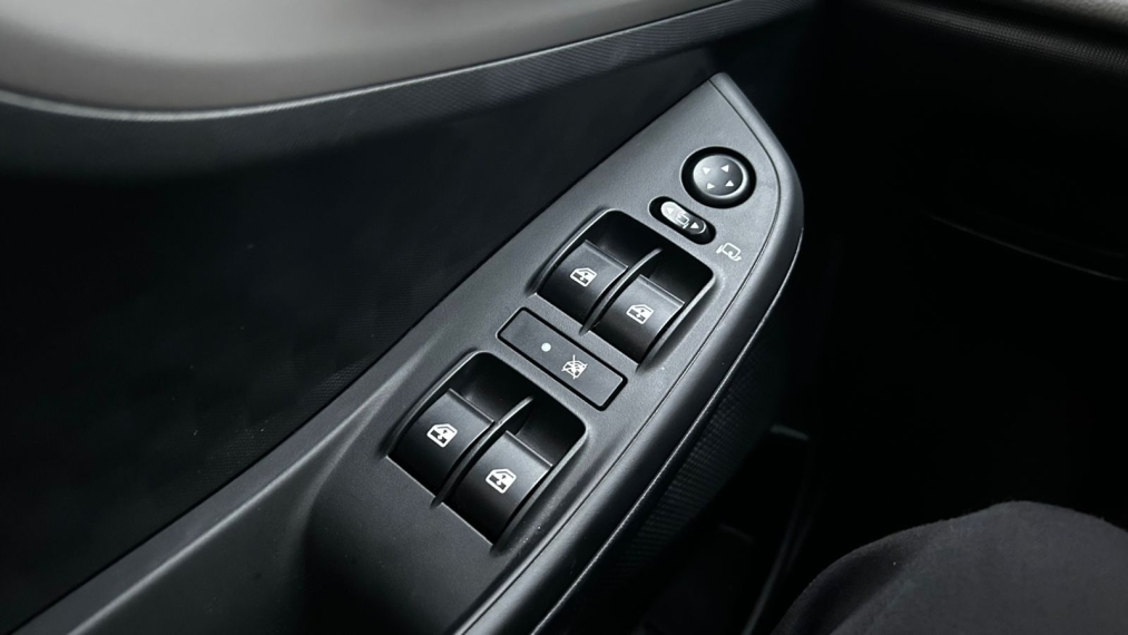 fiat fastback 1.0 turbo 200 hybrid impetus cvt hibrido 4p automatico 2025
