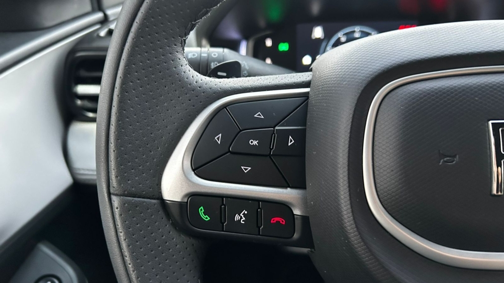 fiat fastback 1.0 turbo 200 hybrid impetus cvt hibrido 4p automatico 2025