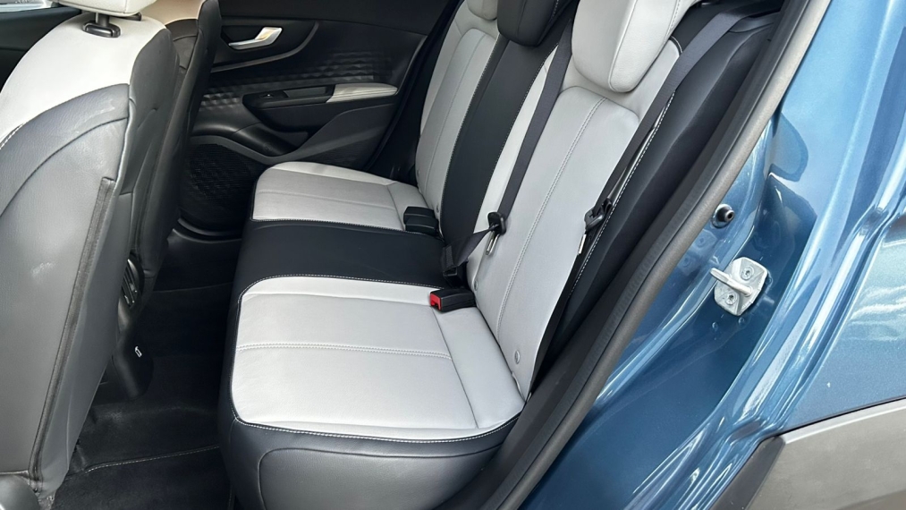 fiat fastback 1.0 turbo 200 hybrid impetus cvt hibrido 4p automatico 2025
