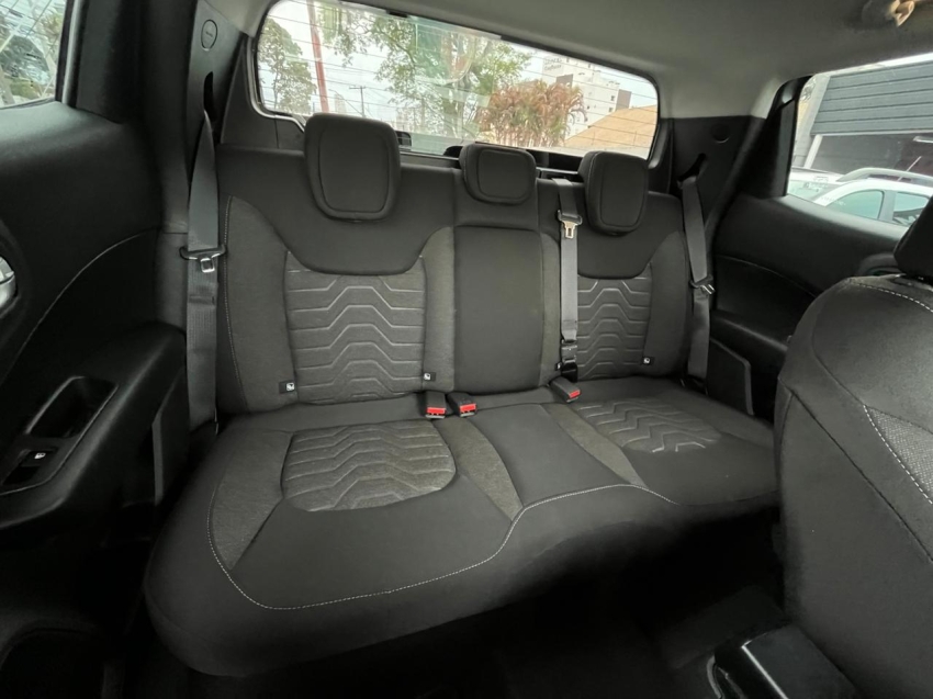 fiat toro 1.3 turbo 270 flex freedom at6 4p automatico 2025