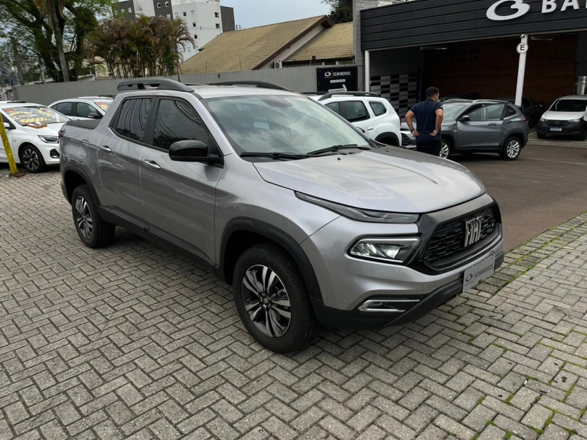 fiat toro 1.3 turbo 270 flex freedom at6 4p automatico 2025