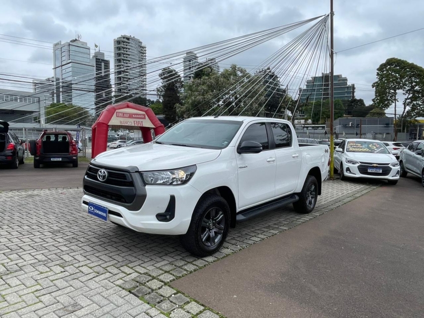 toyota hilux 2.8 d-4d turbo diesel cd sr 4x4 automatico 4p 2024