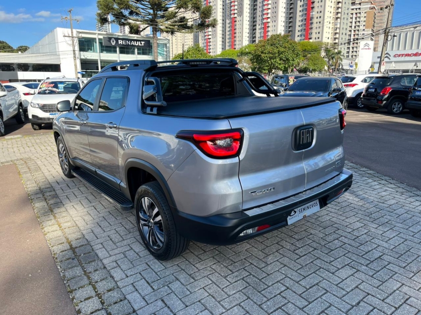 fiat toro 1.3 turbo 270 flex freedom at6 4p automatico 2023