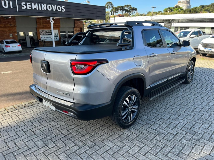 fiat toro 1.3 turbo 270 flex freedom at6 4p automatico 2023