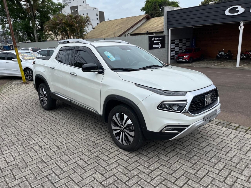 fiat toro 1.3 turbo 270 flex volcano at6 4p automatico 2024