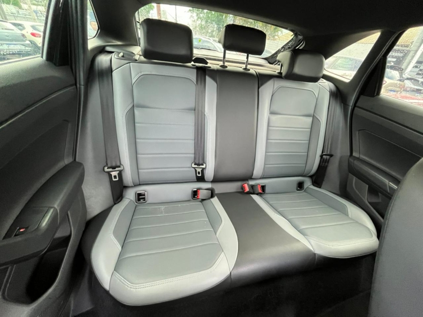 volkswagen nivus 1.0 200 tsi total flex highline automatico 4p 202318