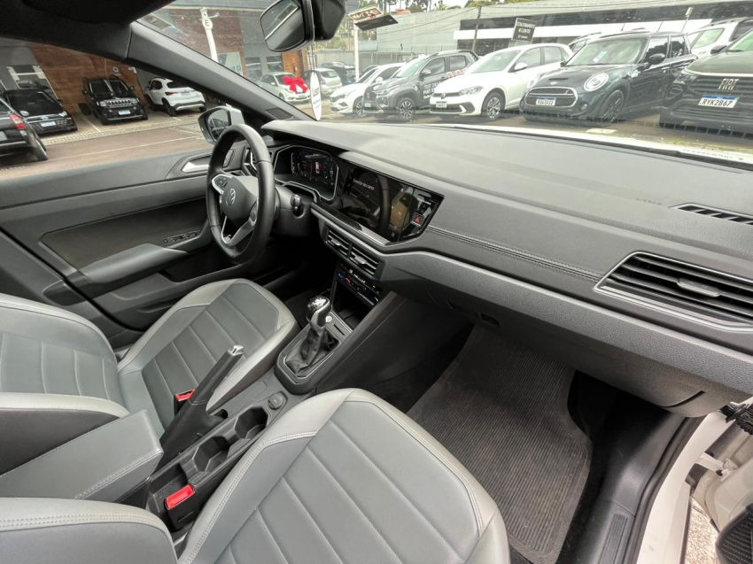 volkswagen nivus 1.0 200 tsi total flex highline automatico 4p 202410