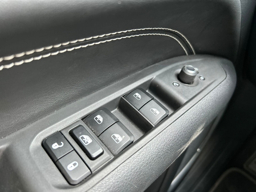 jeep commander 1.3 t270 turbo flex longitude at6 4p automatico 202515