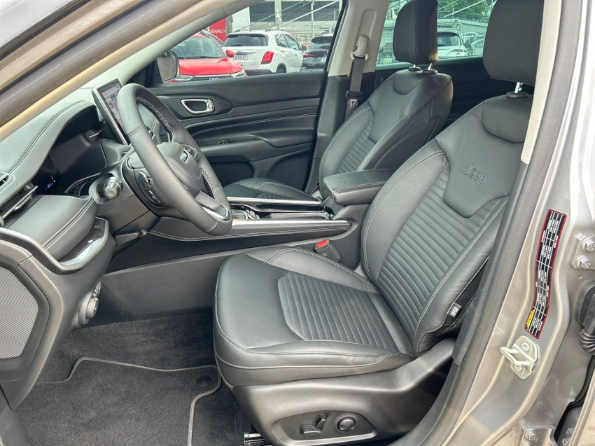 jeep commander 1.3 t270 turbo flex longitude at6 4p automatico 202517