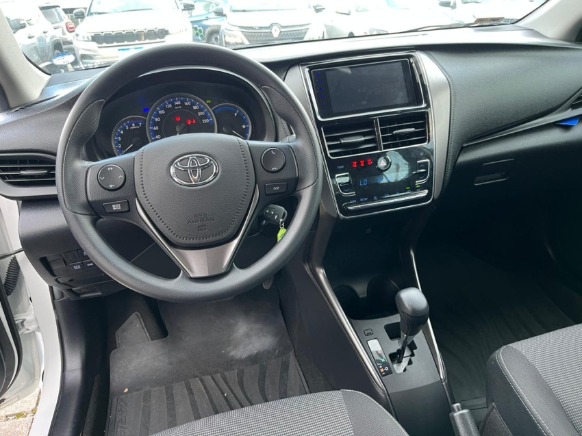 toyota yaris 1.5 16v flex sedan xl multidrive 4p automatico 202510