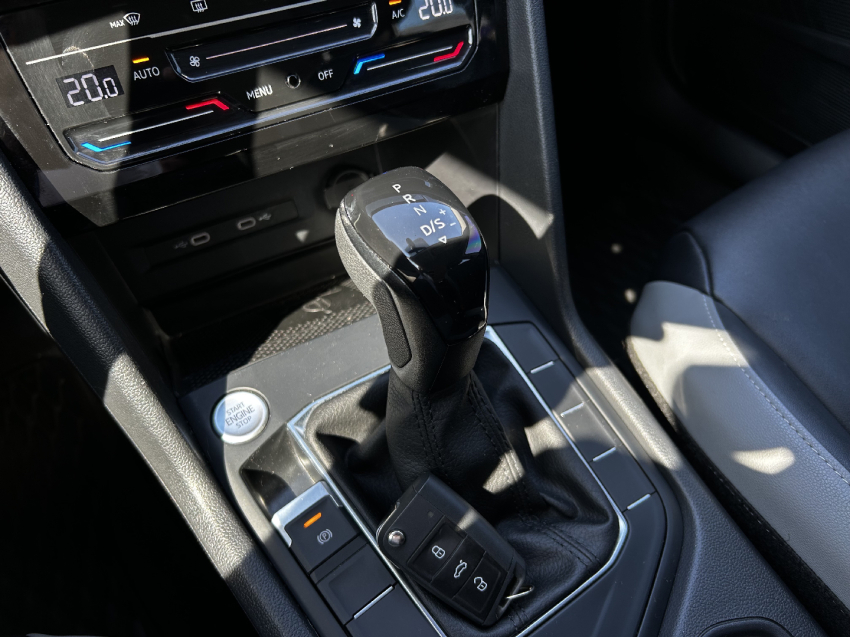 volkswagen taos 1.4 250 tsi total flex comfortline automatico 4p 202315