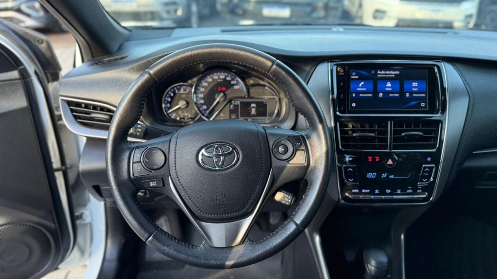 toyota yaris 1.5 16v flex xs multidrive 4p automatico 20249