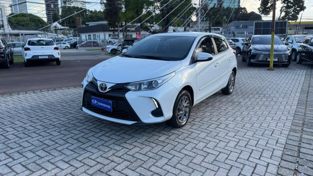toyota yaris 1.5 16v flex xs multidrive 4p automatico 20242