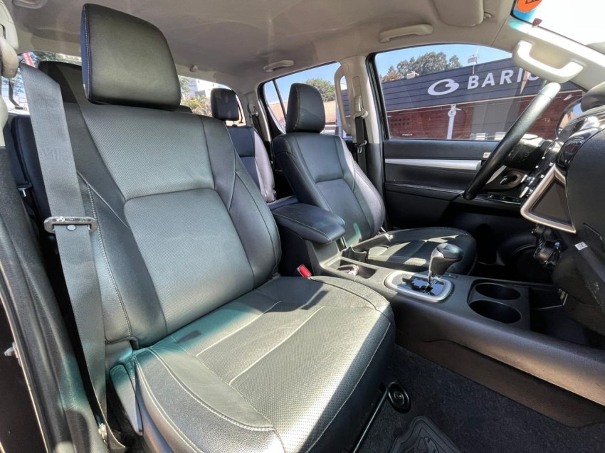 toyota hilux 2.8 d-4d turbo diesel cd srx 4x4 automatico 4p 202317