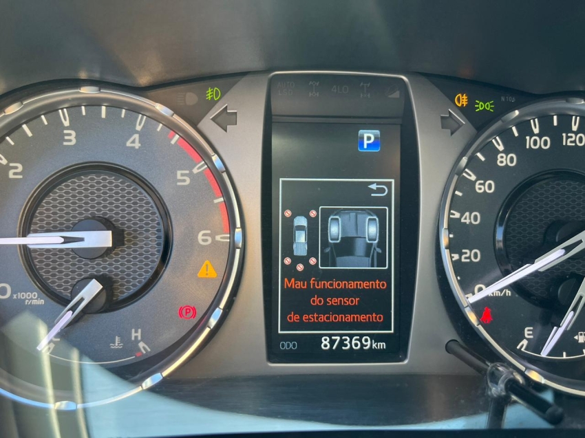 toyota hilux 2.8 d-4d turbo diesel cd srx 4x4 automatico 4p 202312