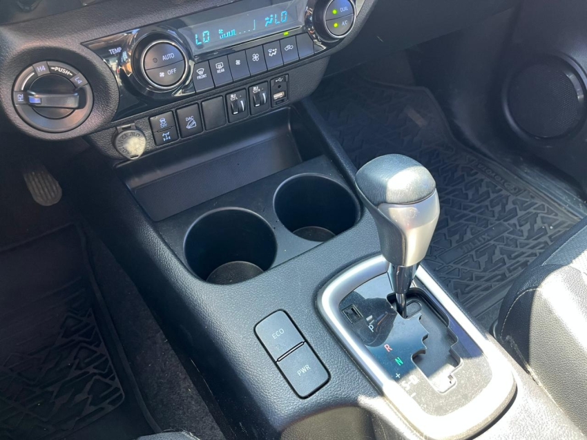 toyota hilux 2.8 d-4d turbo diesel cd srx 4x4 automatico 4p 202316