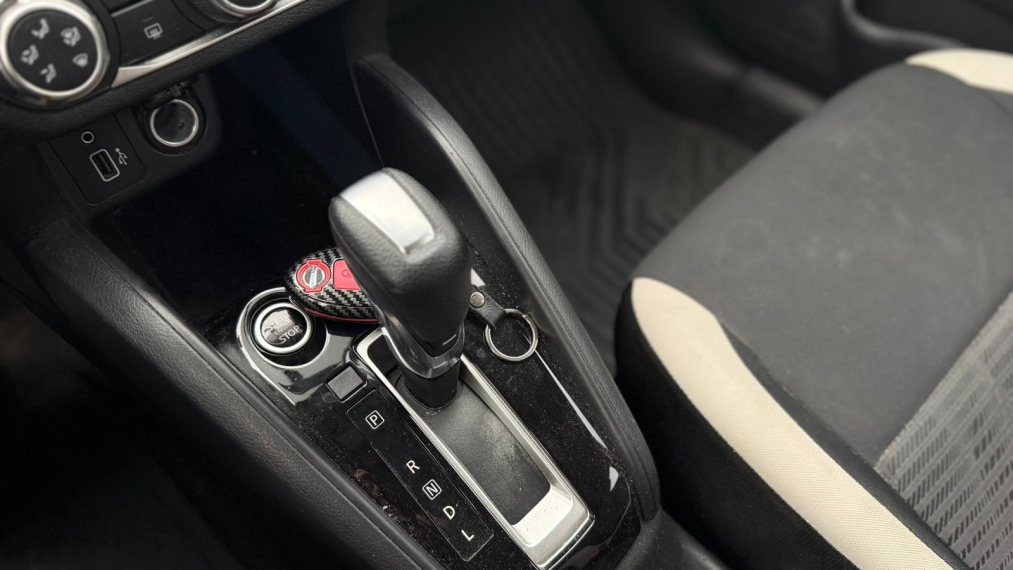 nissan versa 1.6 16v flex advance xtronic 4p automatico 202214