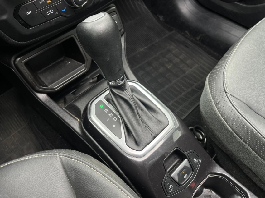 jeep renegade 1.3 t270 turbo flex sahara at6 4p automatico 202517