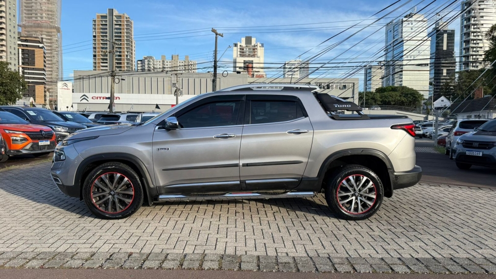 fiat toro 2.0 16v turbo diesel ranch 4wd at9 4p automatico 20233