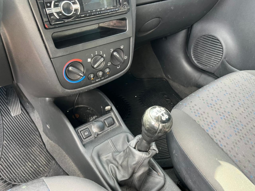 chevrolet corsa 1.4 mpfi maxx 8v flex 4p manual 201214