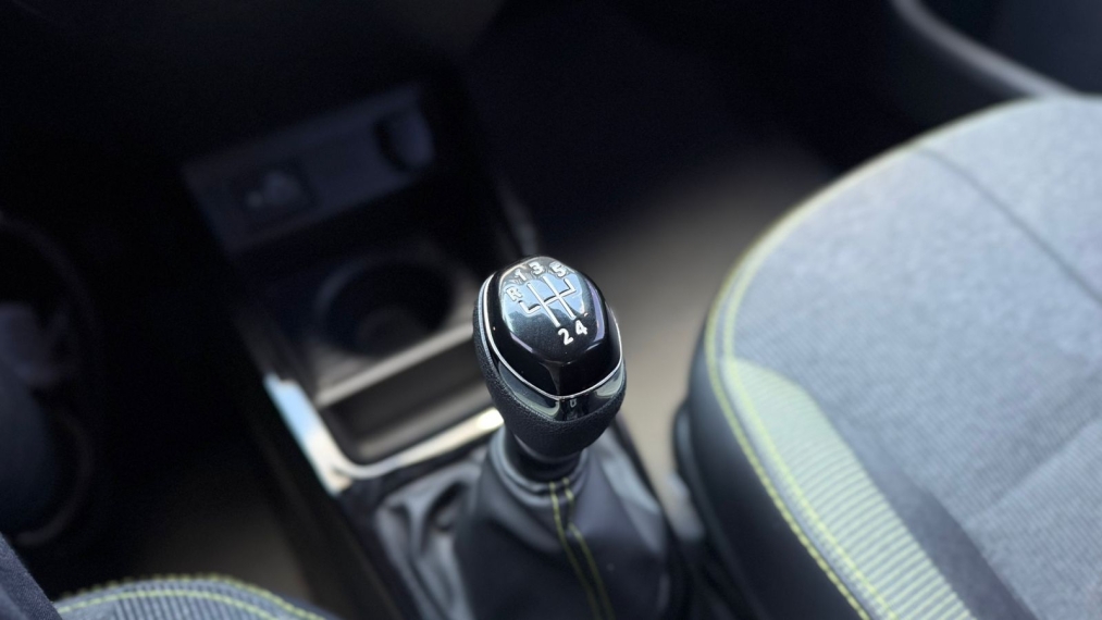 renault kwid 1.0 12v sce flex outsider manual 4p 202513