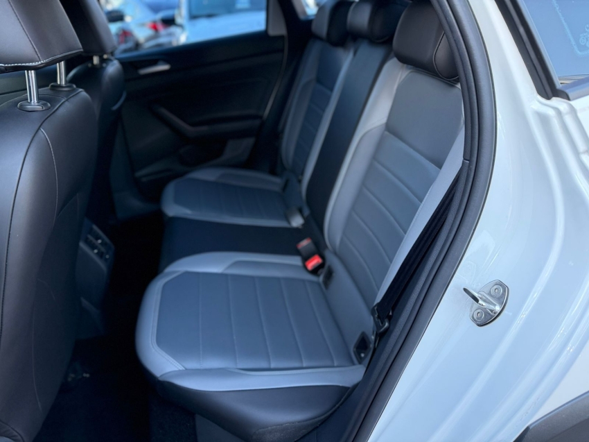 volkswagen nivus 1.0 200 tsi total flex highline automatico 4p 202417