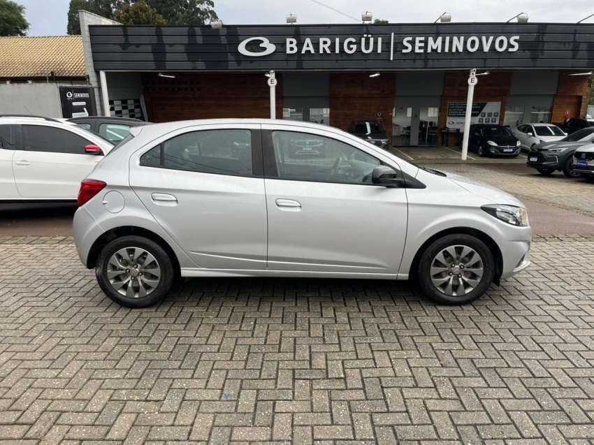 chevrolet onix 1.0 joy 8v hatch  black edition flex mec 4p manual 20217