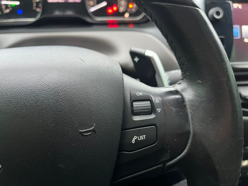 peugeot 2008 1.6 16v flex griffe 4p automatico 201711
