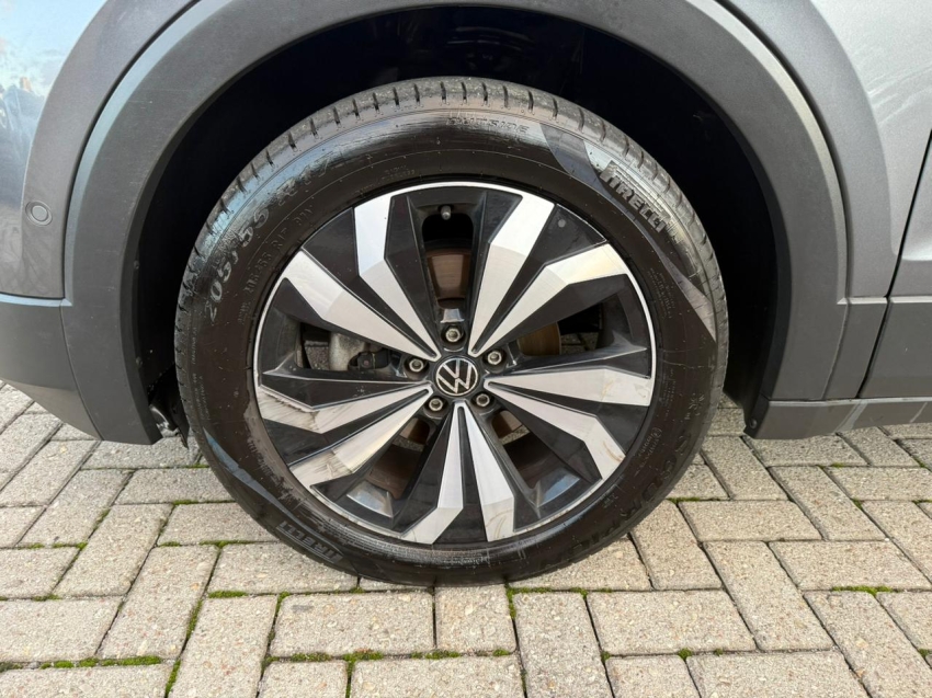 volkswagen t-cross 1.4 250 tsi total flex highline automatico 4p 202215