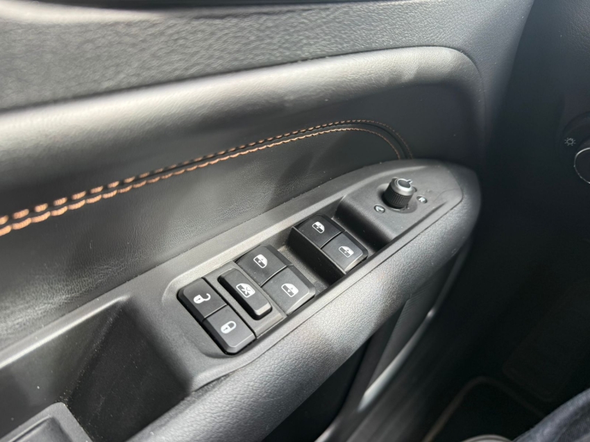 jeep commander 1.3 t270 turbo flex limited at6 4p automatico 202416