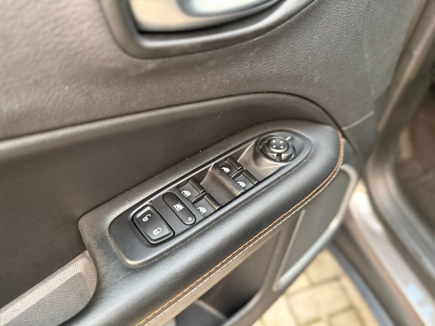jeep compass 2.0 16v diesel longitude 4x4 automatico flex 4p 201811