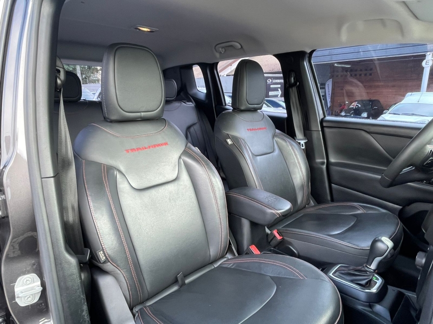 jeep renegade 1.3 t270 turbo flex trailhawk 4x4 at9 4p automatico 202218