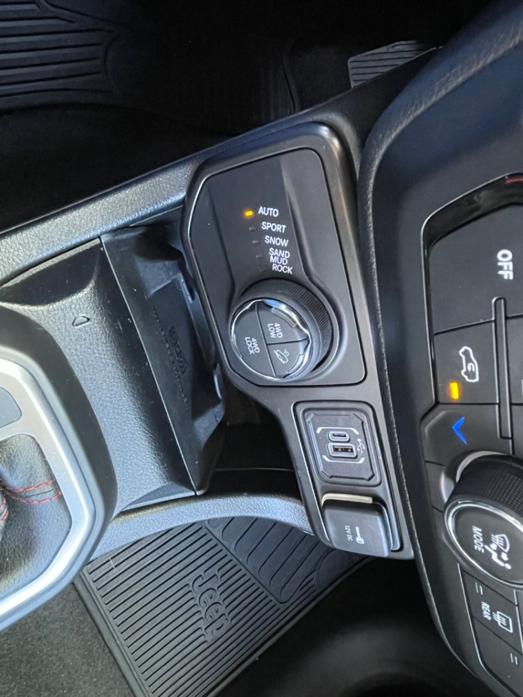 jeep renegade 1.3 t270 turbo flex trailhawk 4x4 at9 4p automatico 202210