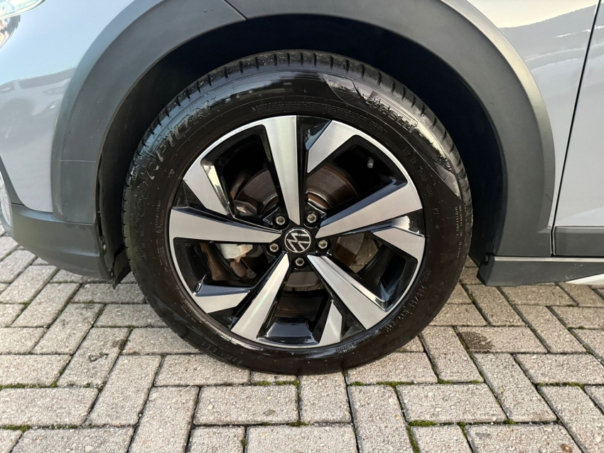 volkswagen nivus 1.0 200 tsi total flex highline automatico 4p 20217