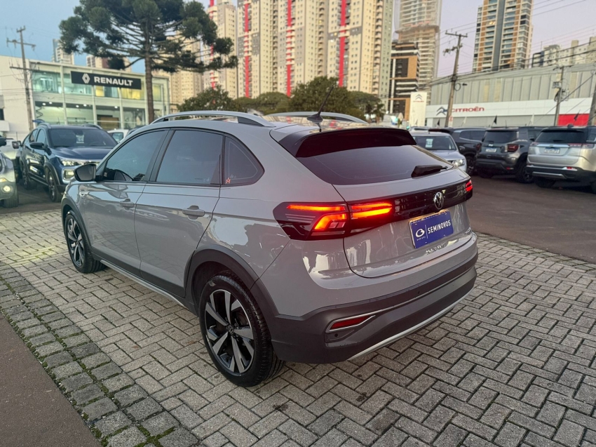 volkswagen nivus 1.0 200 tsi total flex highline automatico 4p 20215