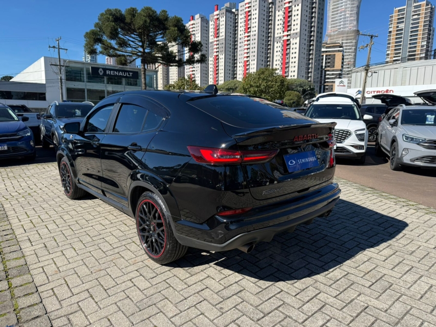 fiat fastback 1.3 turbo 270 flex abarth at6 4p automatico 20244