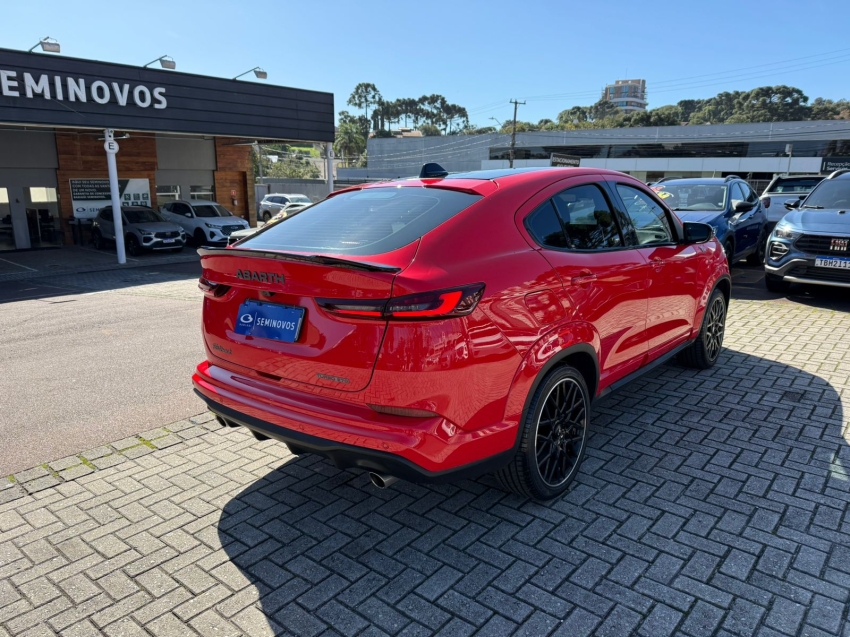 fiat fastback 1.3 turbo 270 flex abarth at6 4p automatico 20245