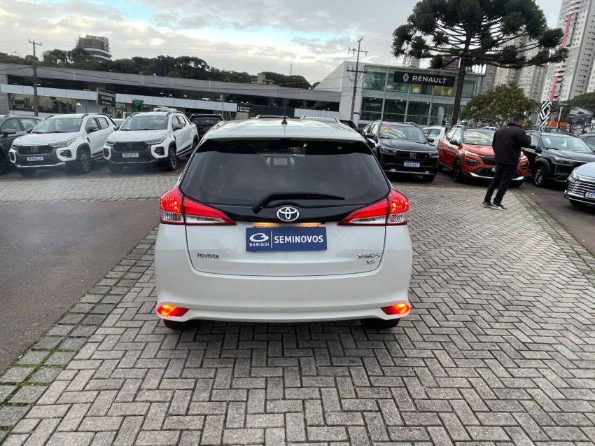 toyota yaris 1.5 16v flex xs multidrive 4p automatico 20195