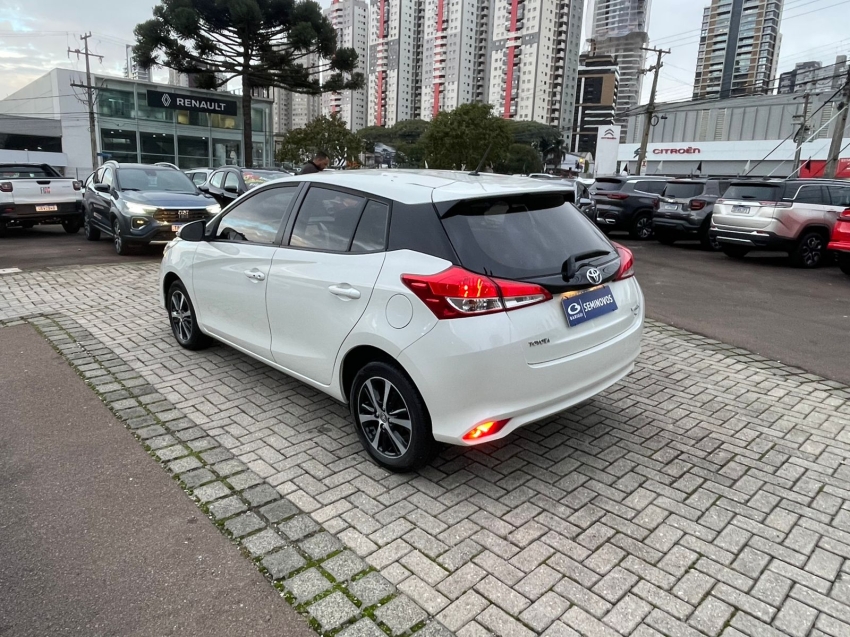 toyota yaris 1.5 16v flex xs multidrive 4p automatico 20194
