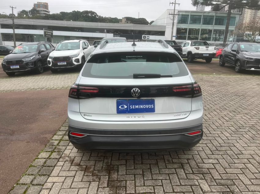 volkswagen nivus 1.0 200 tsi total flex comfortline automatico 4p 20215