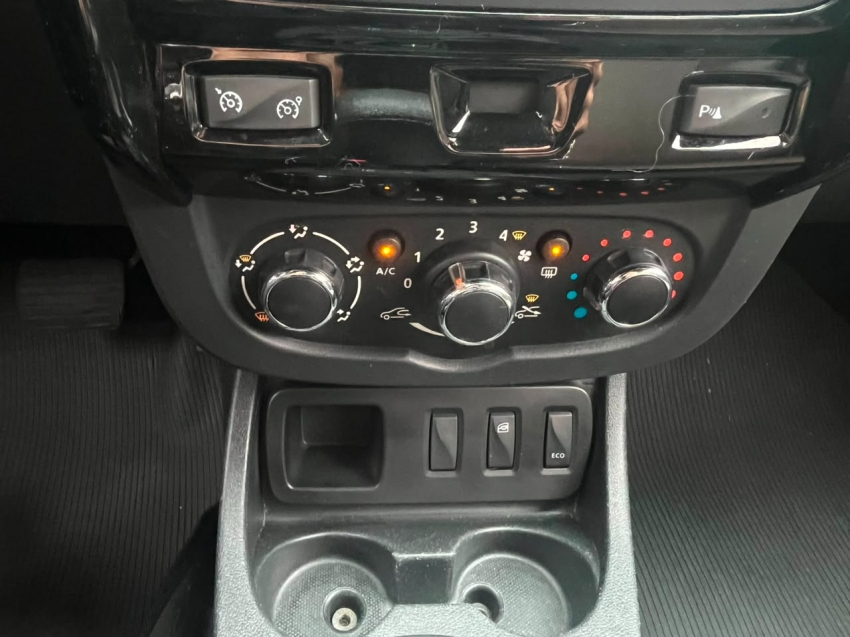 renault duster 2.0 dynamique 4x2 16v flex 4p automatico 201615