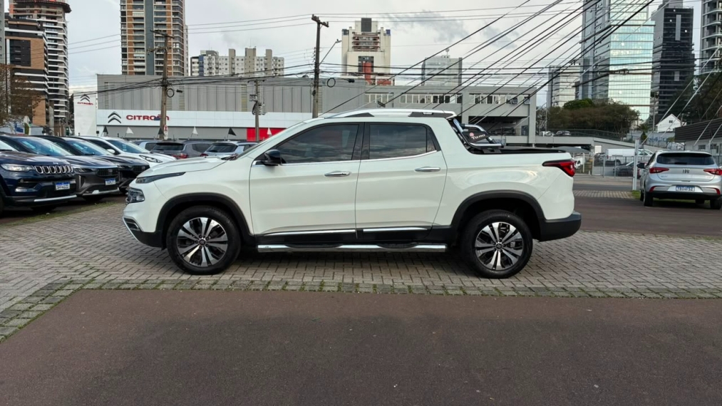 fiat toro 1.3 turbo 270 flex volcano at6 4p automatico 20223