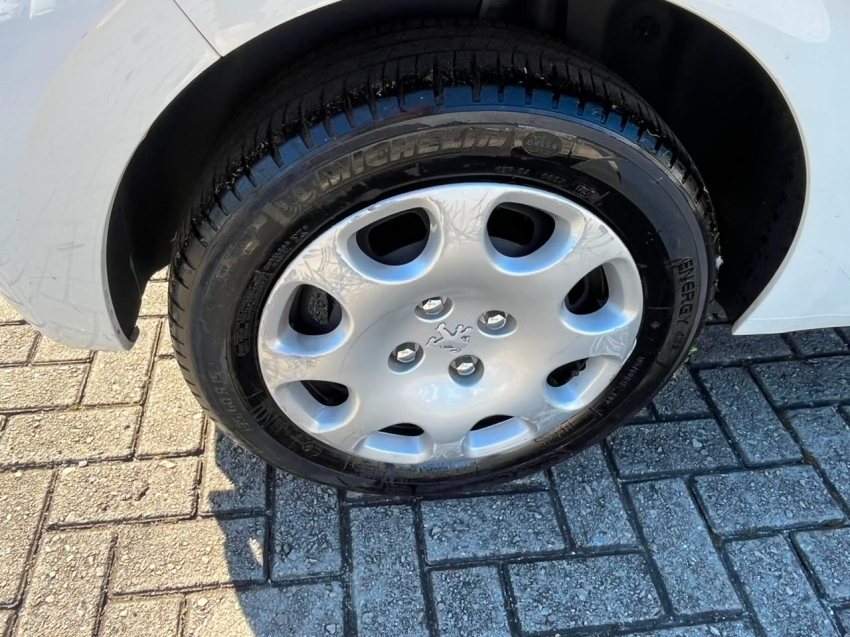 peugeot 208 1.2 active 12v flex 4p manual 201919