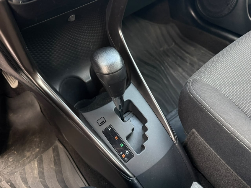 toyota yaris 1.5 16v flex sedan xl multidrive 4p automatico 202514
