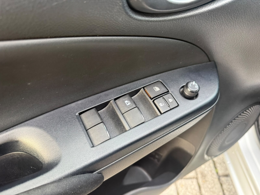 toyota yaris 1.5 16v flex xl multidrive 3p automatico 202518
